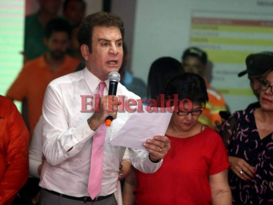 Salvador Nasralla ahora pide que se revisen las 18,103 actas electorales