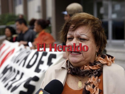 Doris Gutiérrez devolvió el aumentazo a través de un cheque de caja