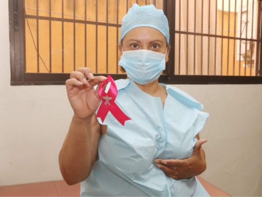 Mujeres guerreras en una cruzada rosa contra el cáncer de mama