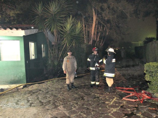 Impactantes imágenes del incendio forestal en El Picacho en Tegucigalpa