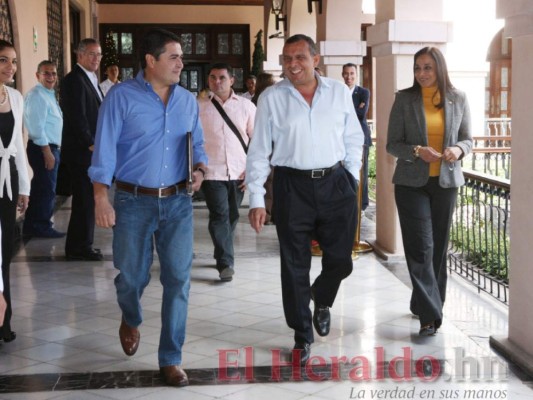 Encarcelamiento de Rosa Elena Bonilla enfrenta a Lobo con Hernández.