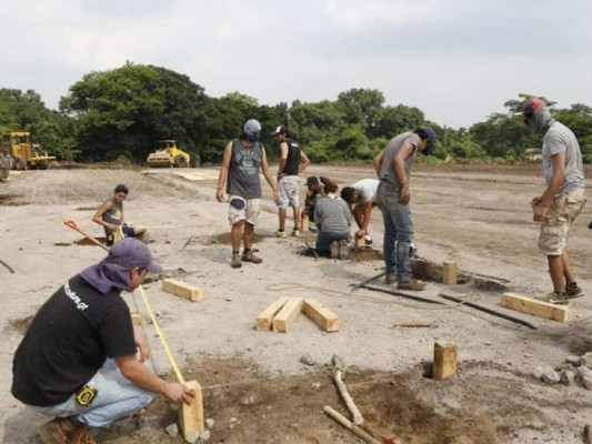 Guatemala: Inició la construcción de mil viviendas para familias afectadas por erupción de volcán