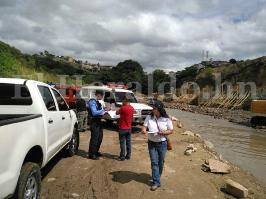 Don Efraín, víctima de las lluvias en la capital, luchó por su vida y gritó para evitar morir ahogado