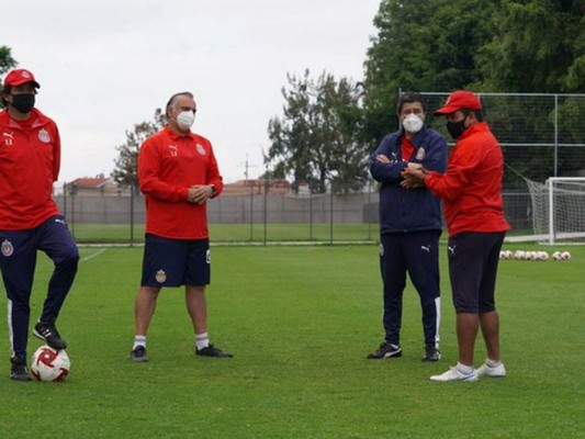 Chivas busca sobreponerse a varias bajas por coronavirus