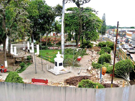 Remodelan el parque Francisco de Paula Flores