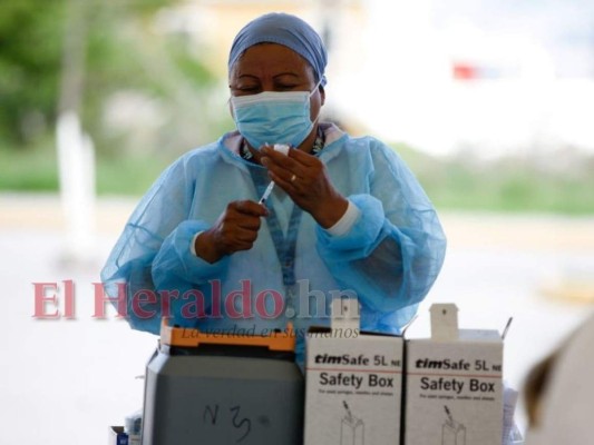 Salud: Más de 3,000 personas aplicarán la vacuna anticovid durante el 'Vacunatón'