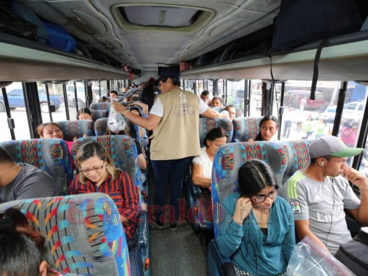 Así continua el éxodo de los veraneantes en la principales salidas de la capital de Honduras