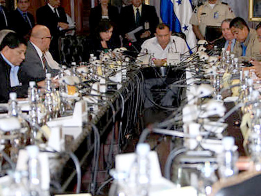 Gobierno de Honduras analiza una ley que se está aprobando en España