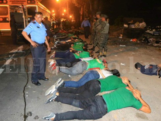Zafarrancho entre barras de Olimpia y Marathón deja detenidos y heridos en el Nacional