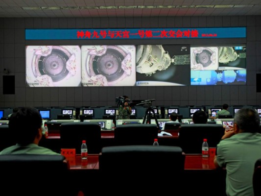 EN VIVO: Tiangong-1, la estación espacial china, entra a la atmósfera y se desintegra