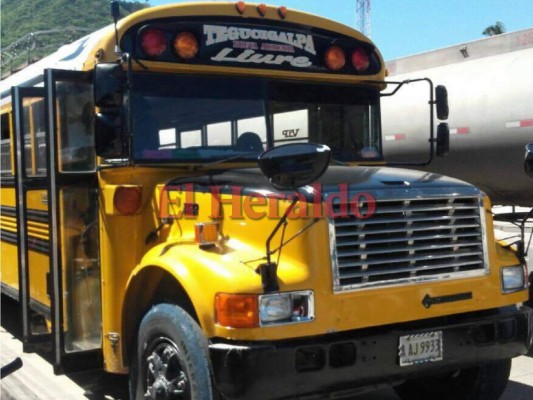 Joven muere en el interior de un bus cuando se dirigía al Hospital Escuela Universitario