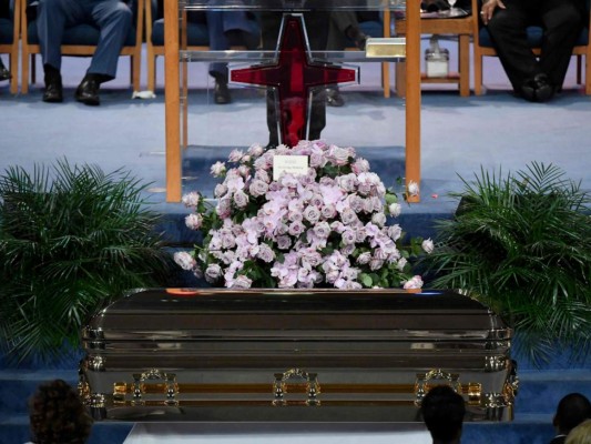 Como la reina que era, despiden a Aretha Franklin