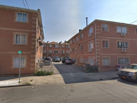 Este es el complejo de apartamentos en Atari Lane en Queens, Nueva York, donde ocurrió el crimen. Foto: Google Maps