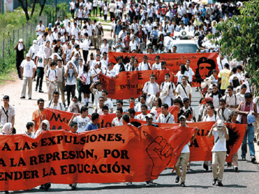 Partidos políticos financian paros y marchas estudiantiles en Honduras