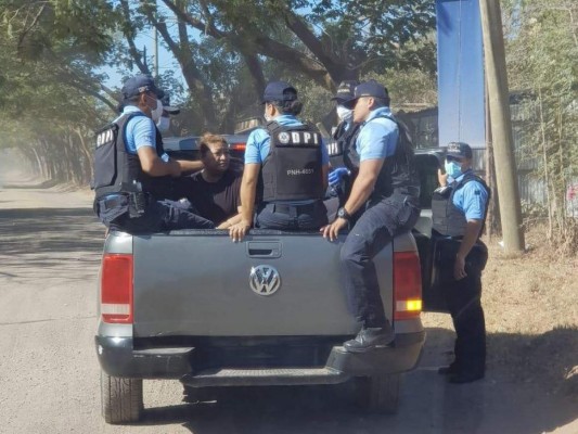 FOTOS: La captura de sospechosa de lanzar explosivo a Wilson Berríos