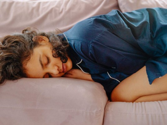 La siesta perfecta ¿Cuánto debe durar y por qué tomarse una todos los días?