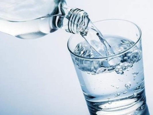 Estos son los mejores momentos del día para beber agua