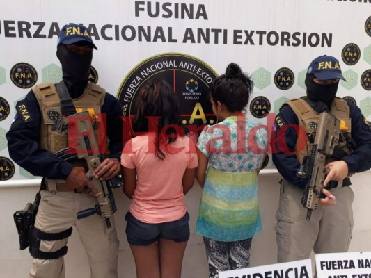 Detienen a dos menores, supuestas novias de pandilleros, por extorsión en la capital