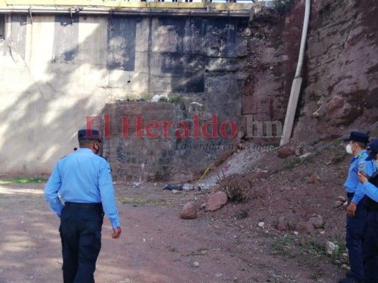 Hallan muerto a un hombre bajo puente El Dólar de la colonia San Miguel