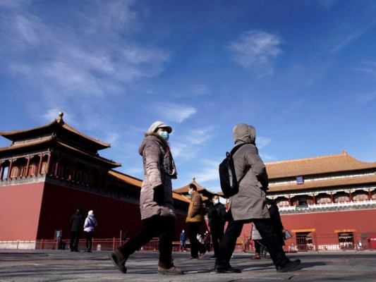 Alerta en China por más de 380 casos de covid-19 al sur de Beijing  