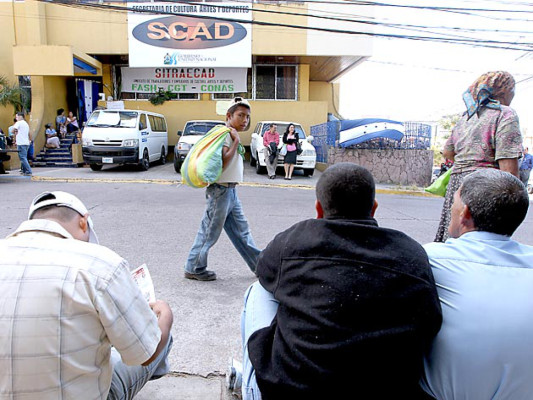Sindicato exige salida de Bernard Martínez y Godofredo Fajardo