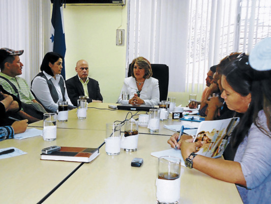 Buscan ayuda para dolientes de reos fallecidos en penal