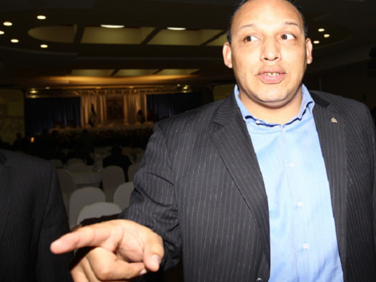 Diputado Mario Pinel sufre infarto