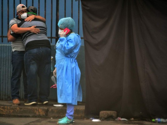 FOTOS: La pandemia deja muertos, penurias y desconfianza en el mundo