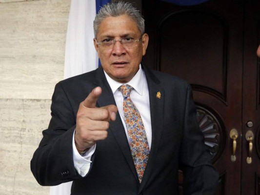 Esdras Amado: 'Tengo los sellos de la subcoordinación de Libre y no los voy a soltar fácilmente'