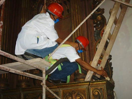 Urge restaurar el 60 por ciento de los retablos de Comayagua