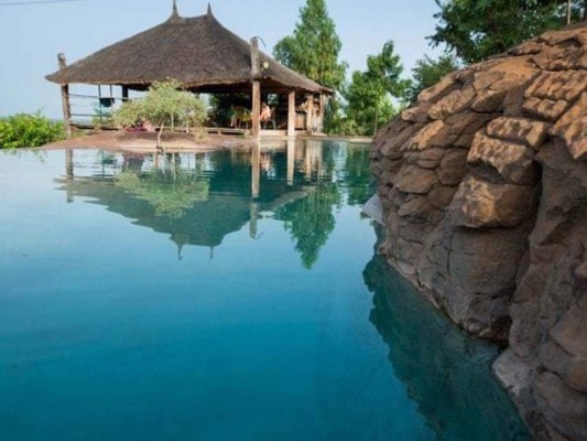 Grupo yihadista ataca sitio turístico frecuentado por extranjeros en Mali