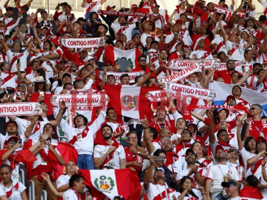 Perú no pudo ante Dinamarca y perdió 0-1 en su debut en el Mundial Rusia 2018