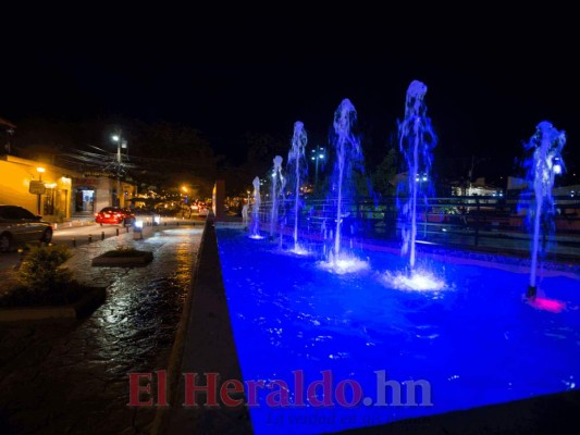 FOTOS: Caminatas, bares y karaoke; turismo nocturno en Comayagua