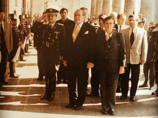 Expresidente de Ecuador que implantó la dolarización, delicado de salud en Estados Unidos