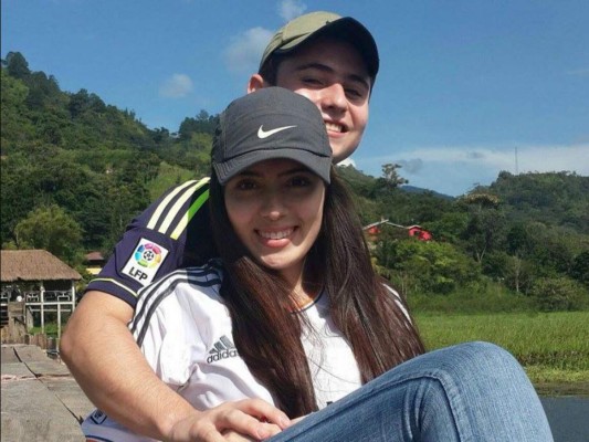 Hondureño celebra de forma 'ingeniosa' primer aniversario de novios