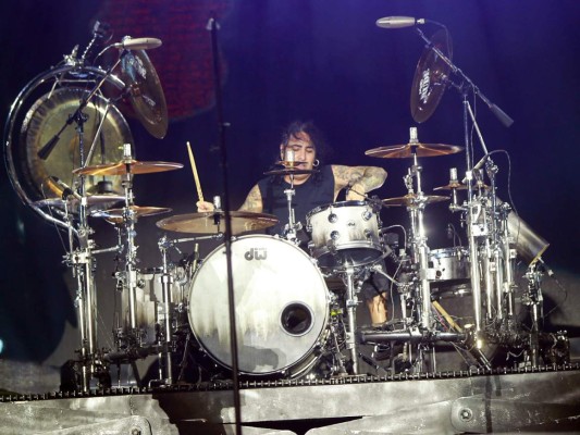 Hondureños cantan al ritmo de Maná