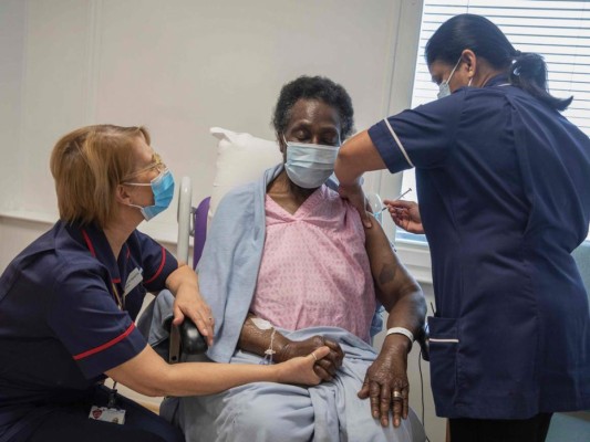 Cómo es el proceso de vacunación contra el covid-19 y qué esperar  