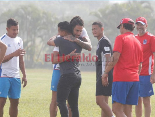 FOTOS: Así fue la emotiva despedida de Michael Chirinos en Olimpia