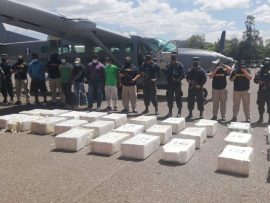 Las imágenes que dejó el fuerte decomiso de cocaína en La Mosquitia