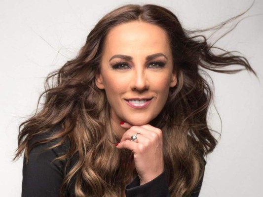 'Me emocioné, quiero ir a esa boda', dice Consuelo Duval sobre compromiso de Belinda