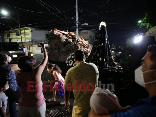 FOTOS: Así fue el recorrido del Santo Entierro de Jesús