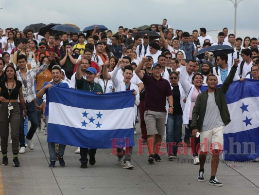 El impacto del paro de Salud y Educación en Honduras: 30,000 citas perdidas y 10 días sin clases