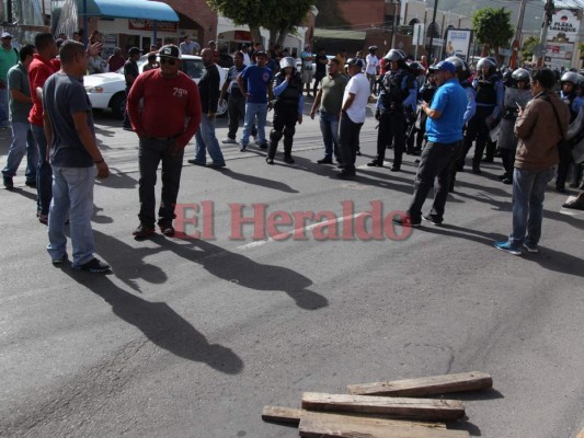 FOTOS: Así se vive el paro de transporte en la colonia Loarque, al sur de la capital de Honduras