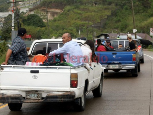 Llegan las caravanas de capitalinos que regresan del feriado morazánico