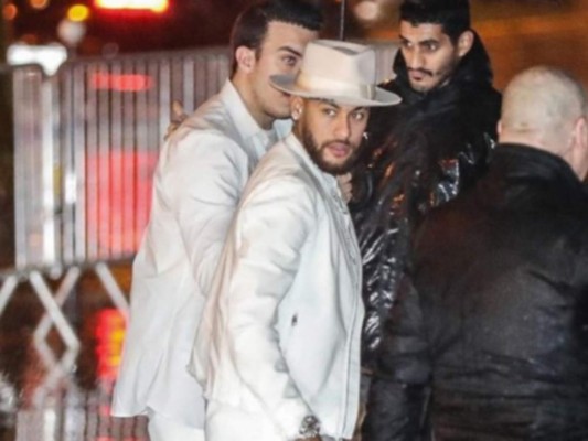 Neymar desata polémica fiesta de Año Nuevo con cientos de invitados