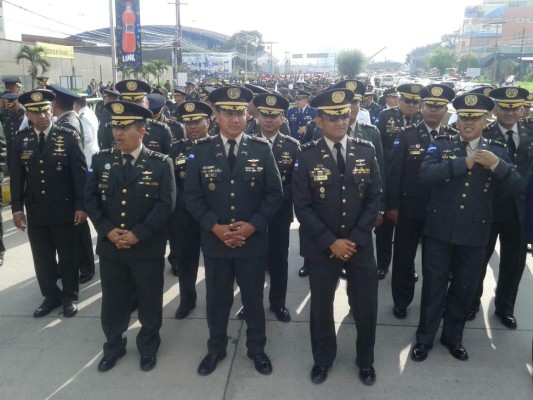 Desfile en homenaje a Francisco Morazán en el Día del Soldado