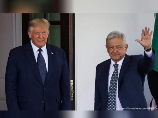 Presidente de México rechaza 'censura' de Twitter y Facebook a Trump