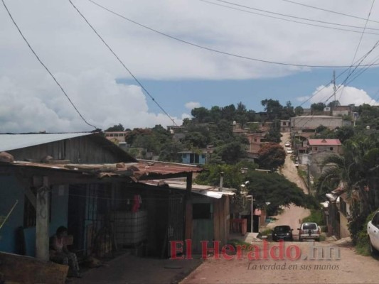 Tras 10 años de espera, vecinos de la colonia Villa Nueva exigen proyecto de aguas negras