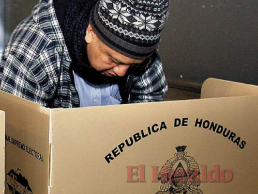 ¿Cómo se debe realizar la marca al momento de votar?