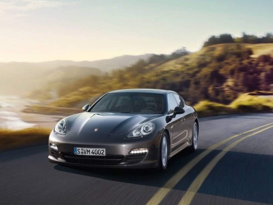 Los carros más lujosos y caros de famosos futbolistas